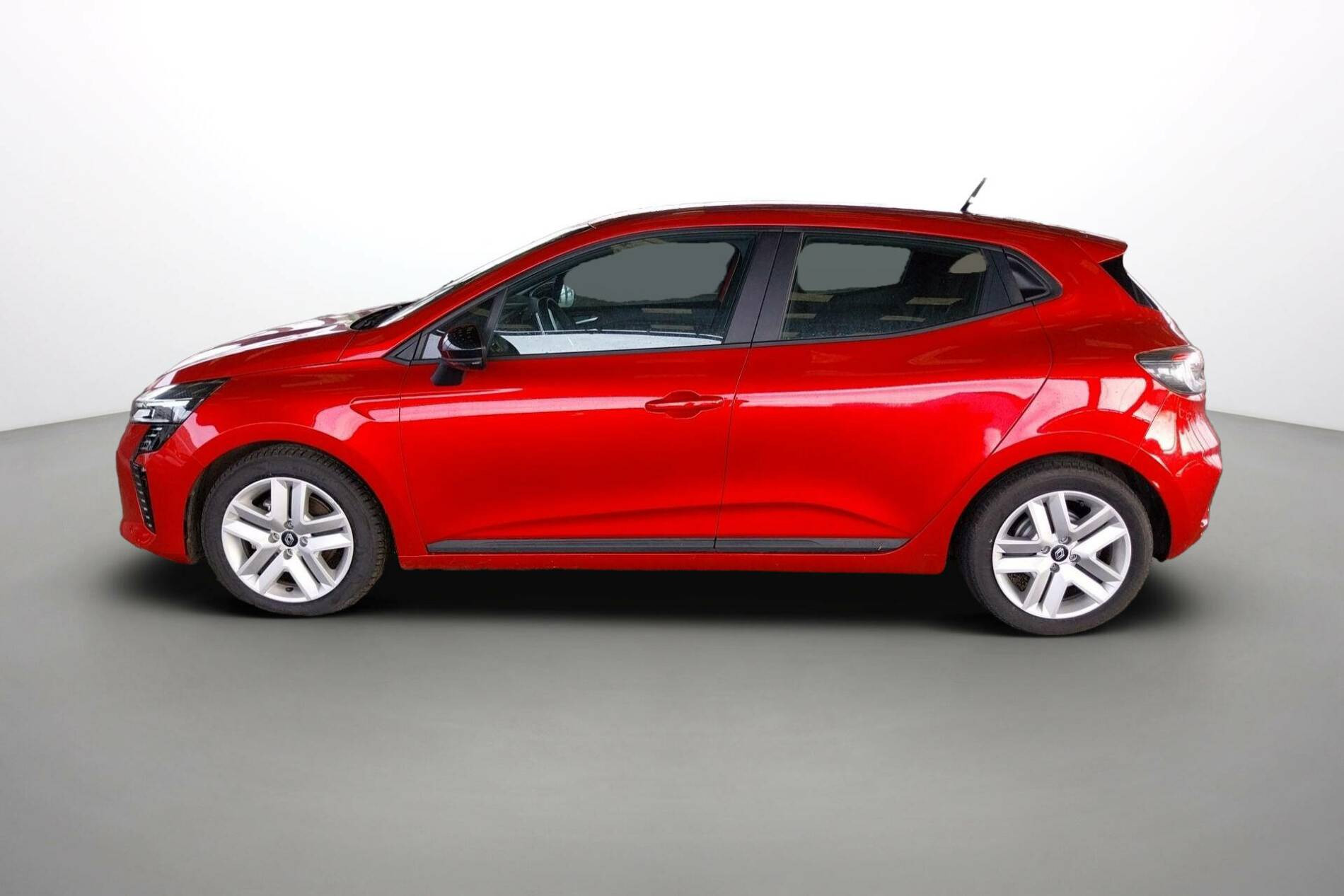 Vente en ligne Renault Clio 5 Clio E-Tech full hybrid 145 au prix de 19 990 €