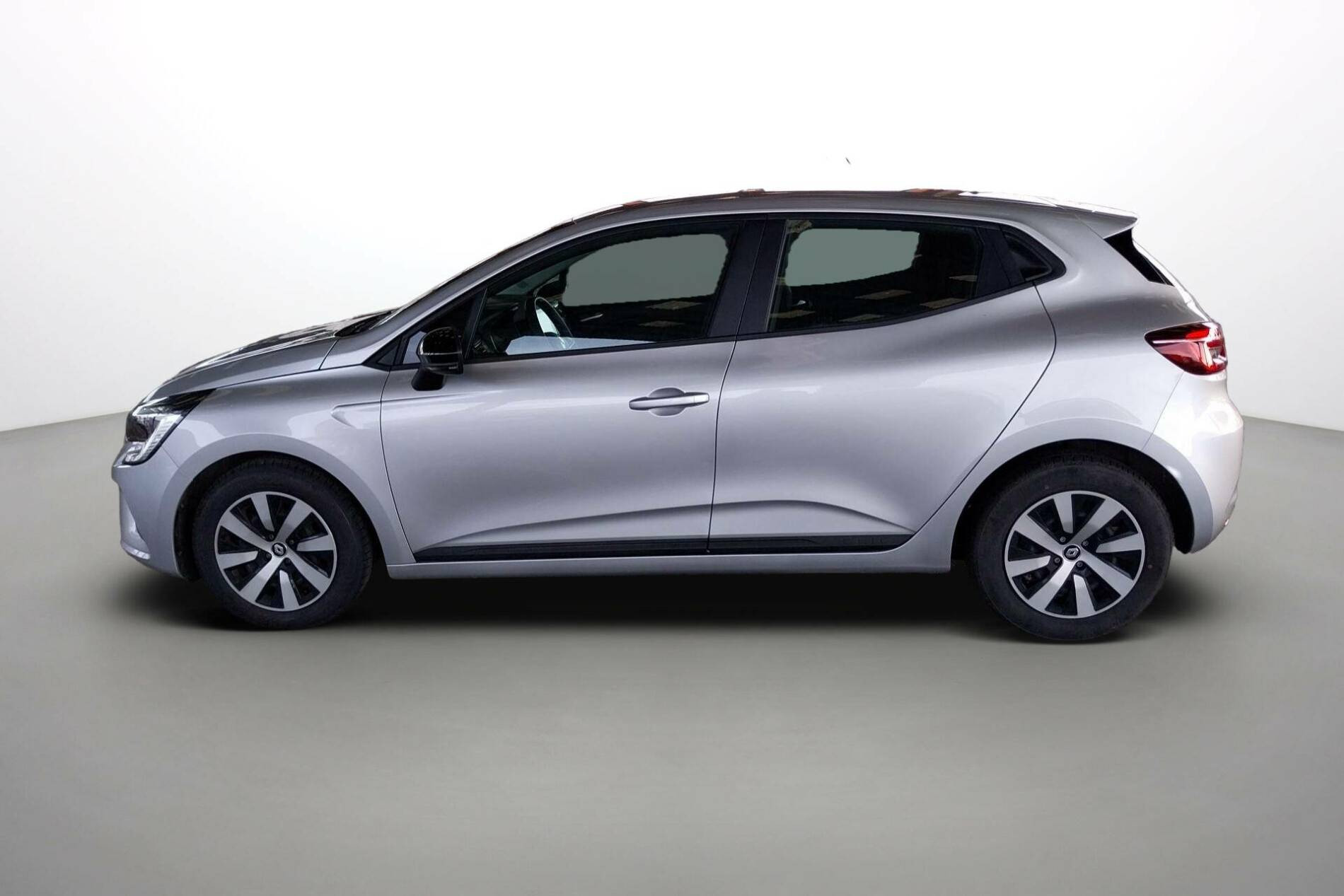 Vente en ligne Renault Clio 5 Clio TCe 90 au prix de 15 990 €