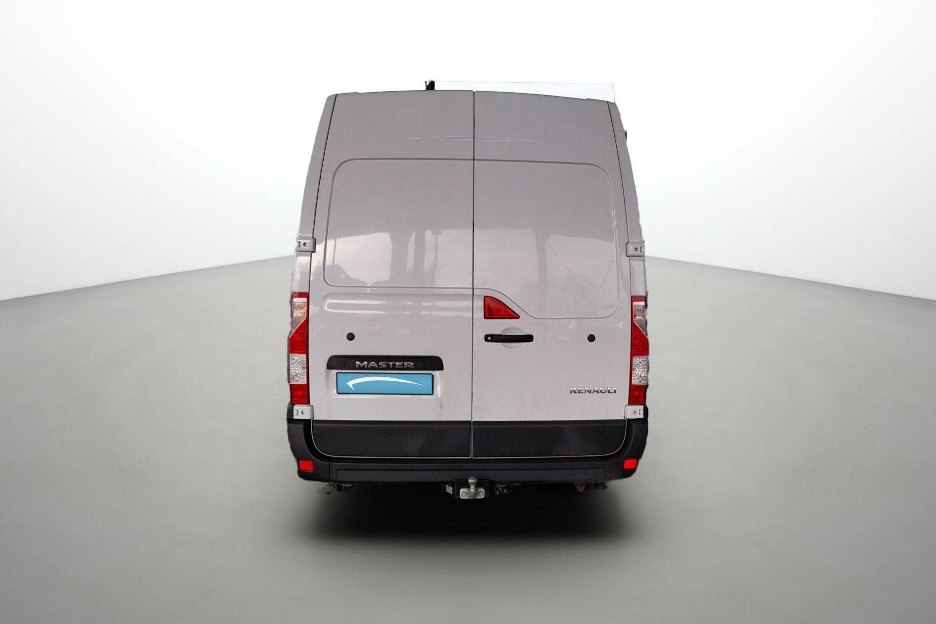 Vente en ligne Renault Master Fourgon MASTER FGN TRAC F3300 L2H2 BLUE DCI 150 au prix de 25 990 €