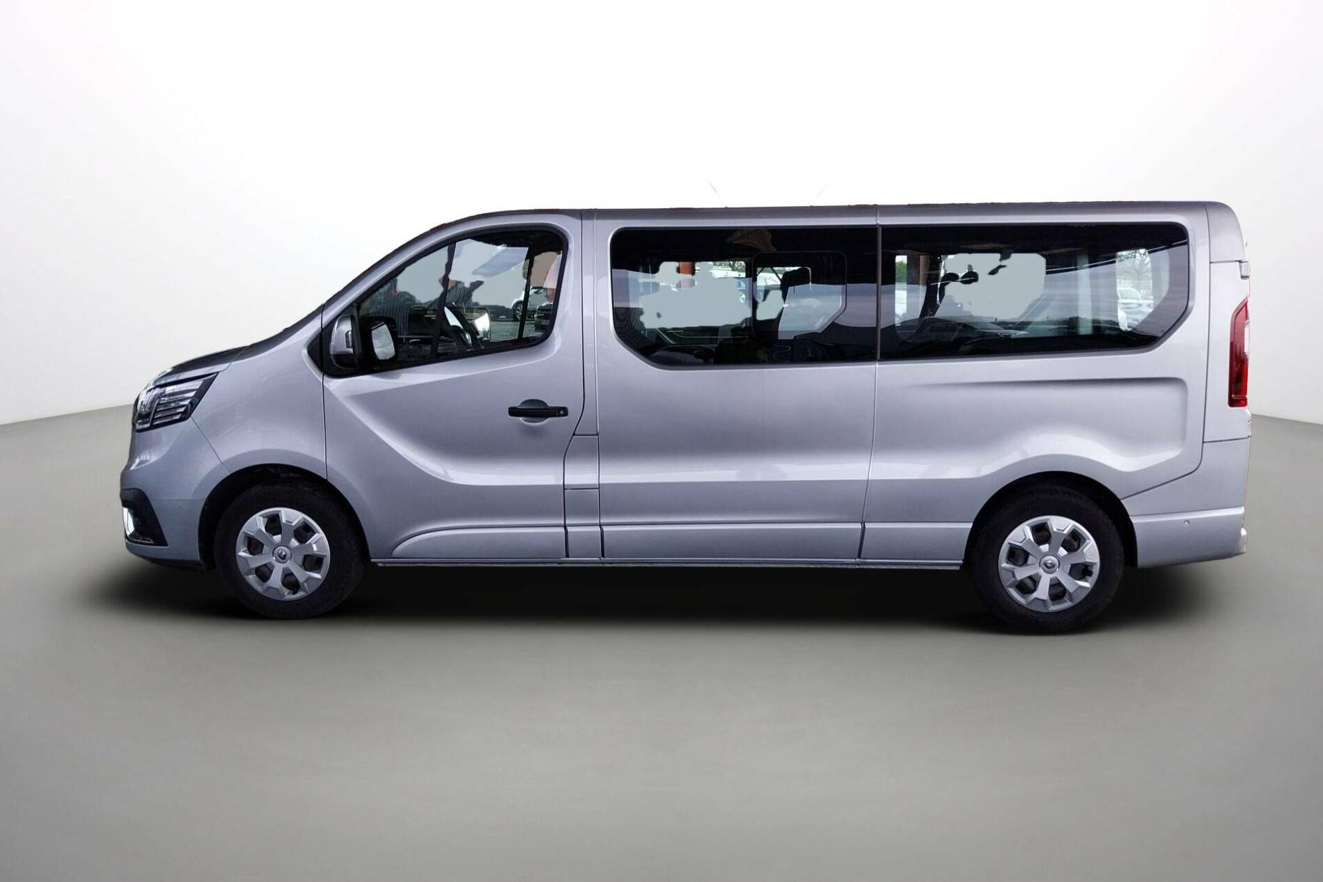Vente en ligne Renault Trafic  Zen L2 Blue dCi 150 S&S - 9 pl au prix de 27 990 €