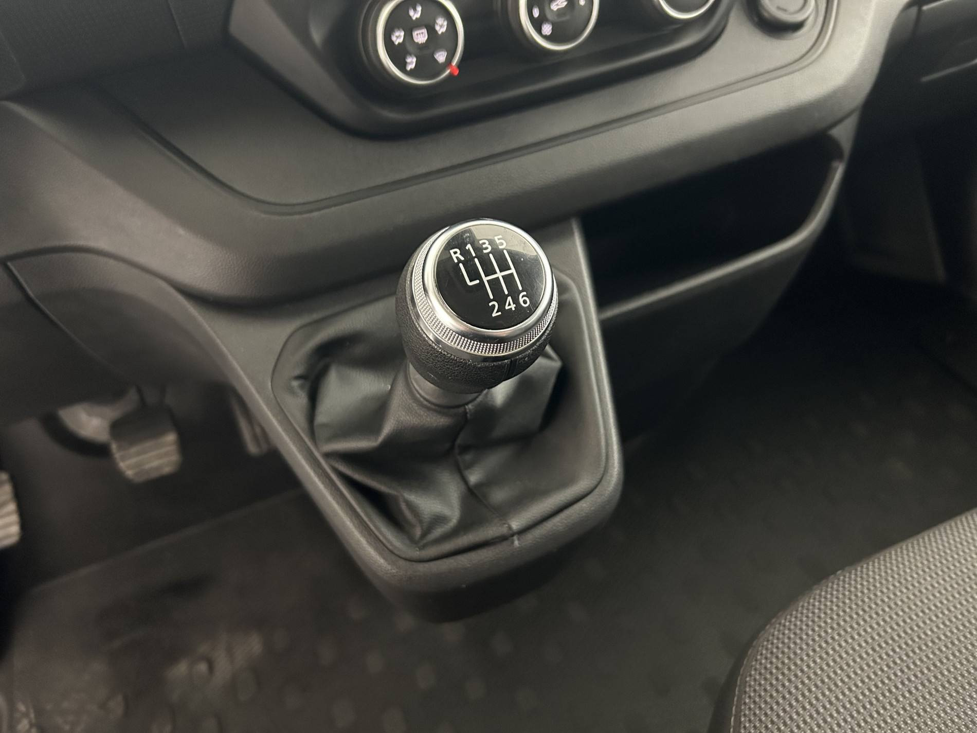 Vente en ligne Renault Trafic  Zen L2 Blue dCi 150 S&S - 9 pl au prix de 27 990 €