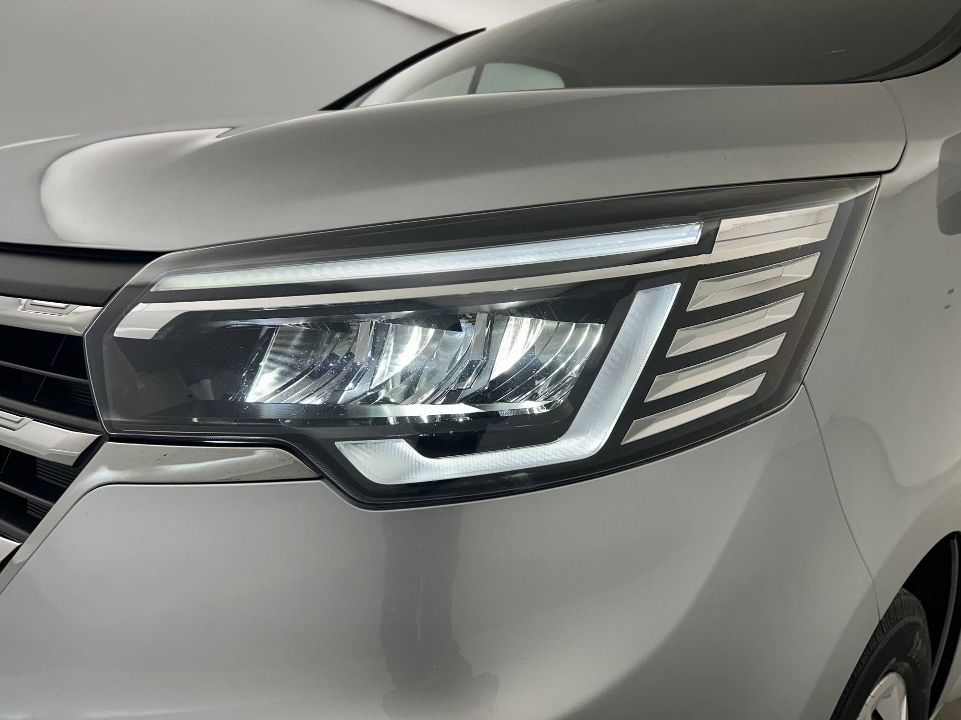 Vente en ligne Renault Trafic  Zen L2 Blue dCi 150 S&S - 9 pl au prix de 27 990 €