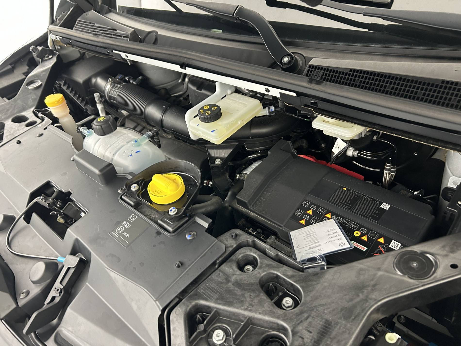 Vente en ligne Renault Trafic 3 Fourgon TRAFIC FGN L1H1 3T BLUE DCI 130 GSR2 au prix de 25 890 €