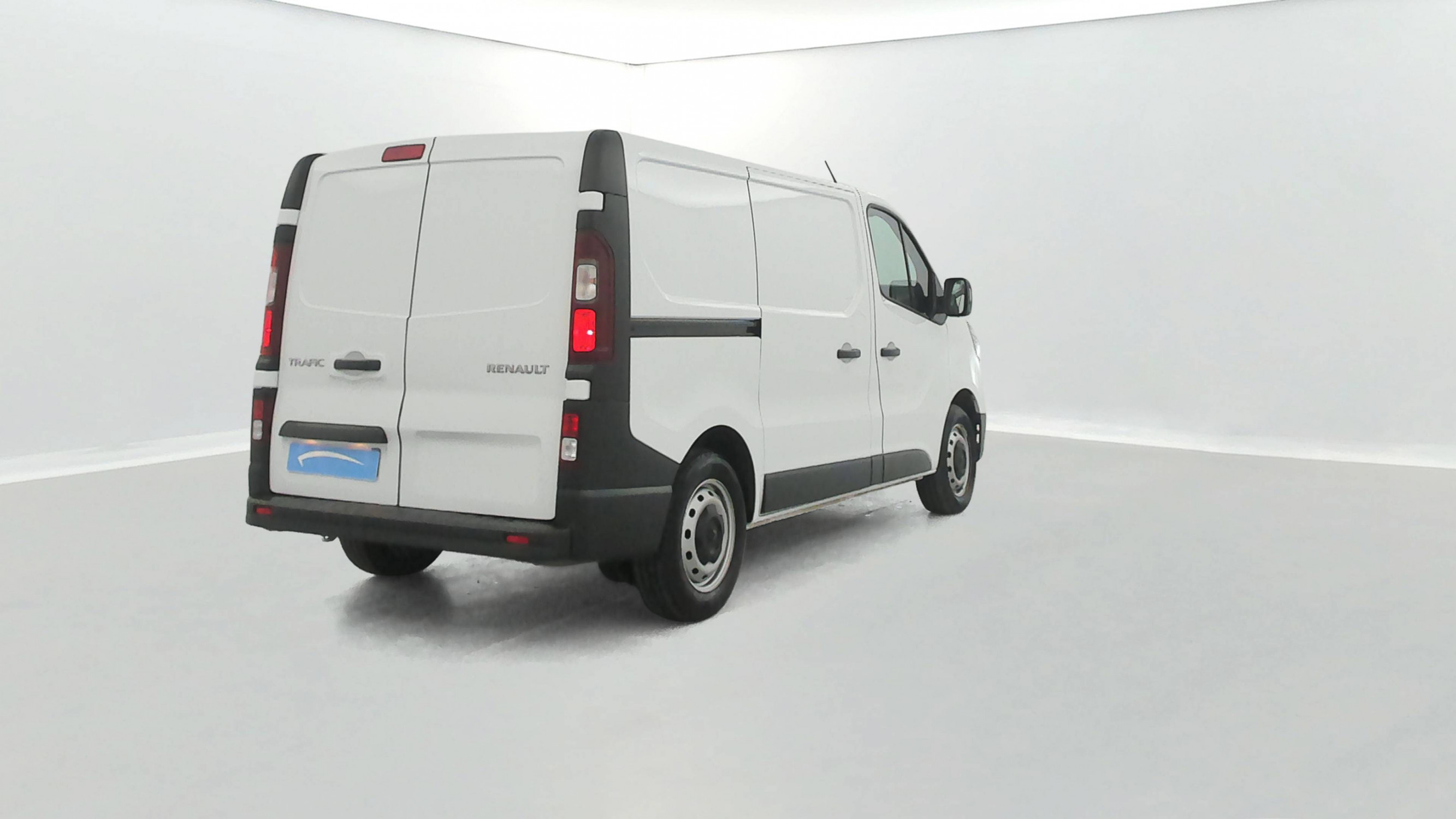 Vente en ligne Renault Trafic 3 Fourgon TRAFIC FGN L1H1 3T BLUE DCI 130 GSR2 au prix de 25 890 €