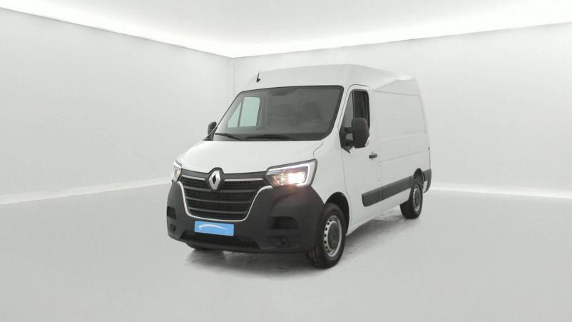Vente en ligne Renault Master Fourgon MASTER FGN TRAC F3300 L1H2 BLUE DCI 135 au prix de 23 870 €