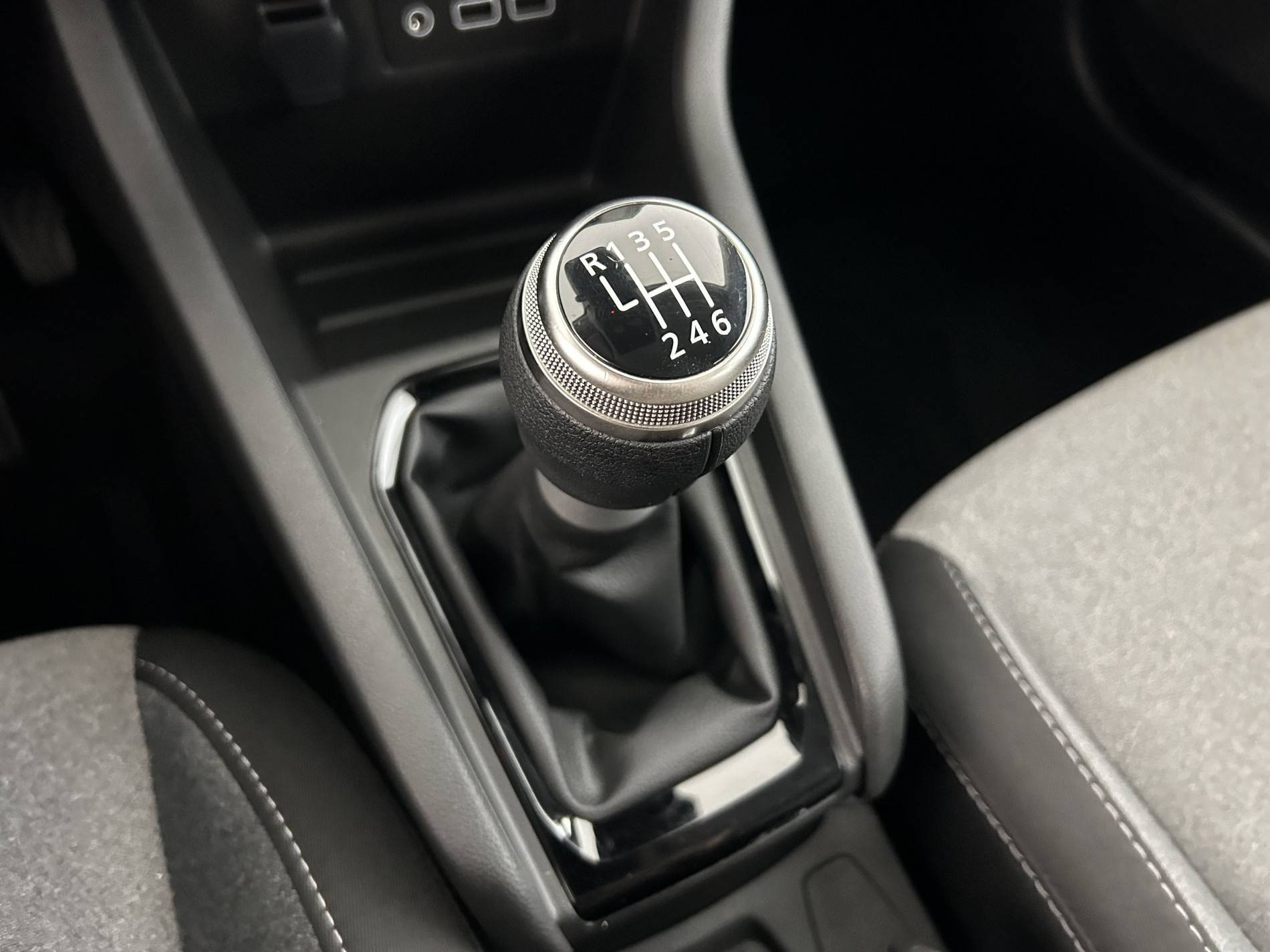 Vente en ligne Renault Clio 5 Clio TCe 90 au prix de 16 490 €