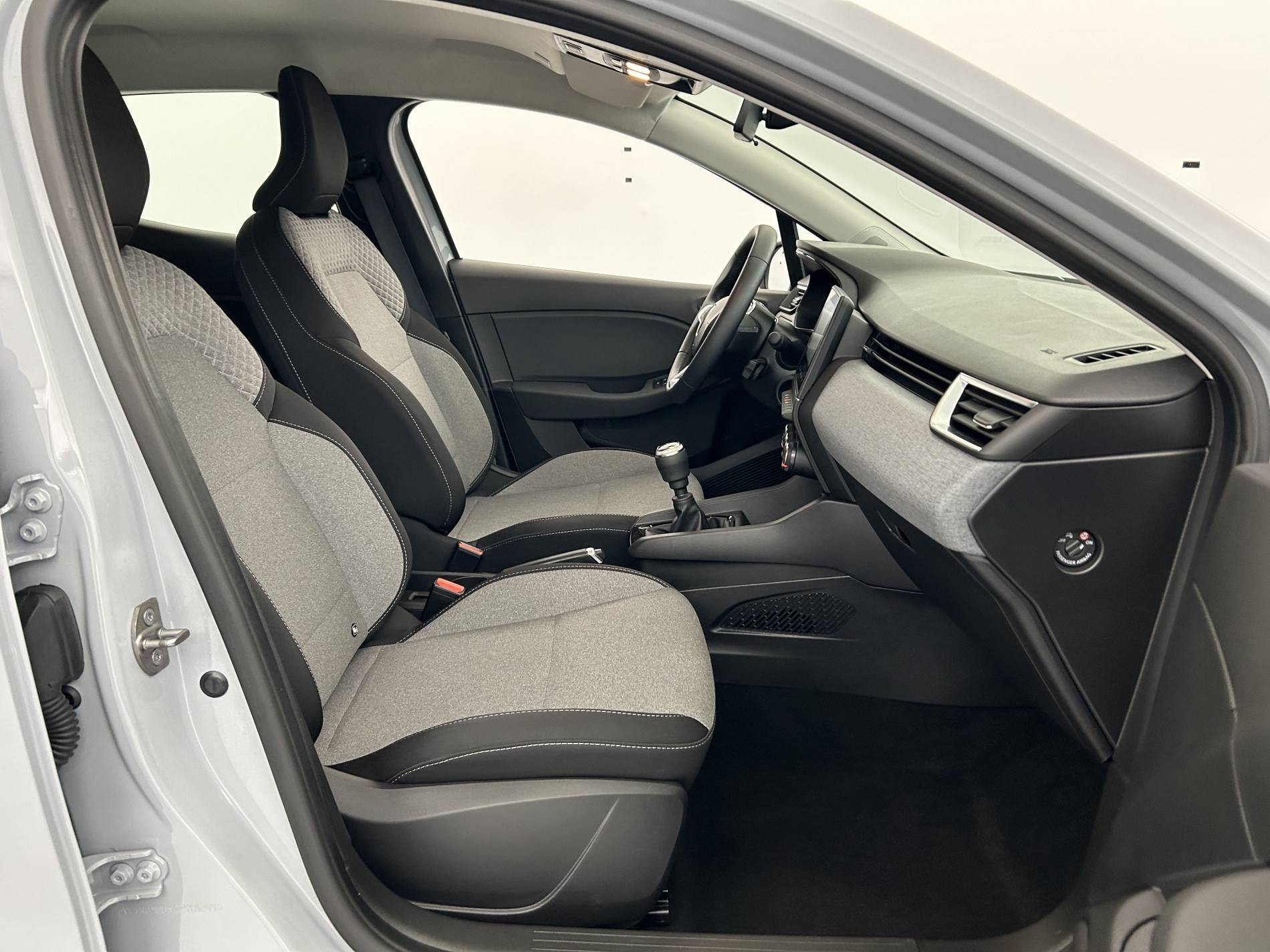 Vente en ligne Renault Clio 5 Clio TCe 90 au prix de 16 490 €