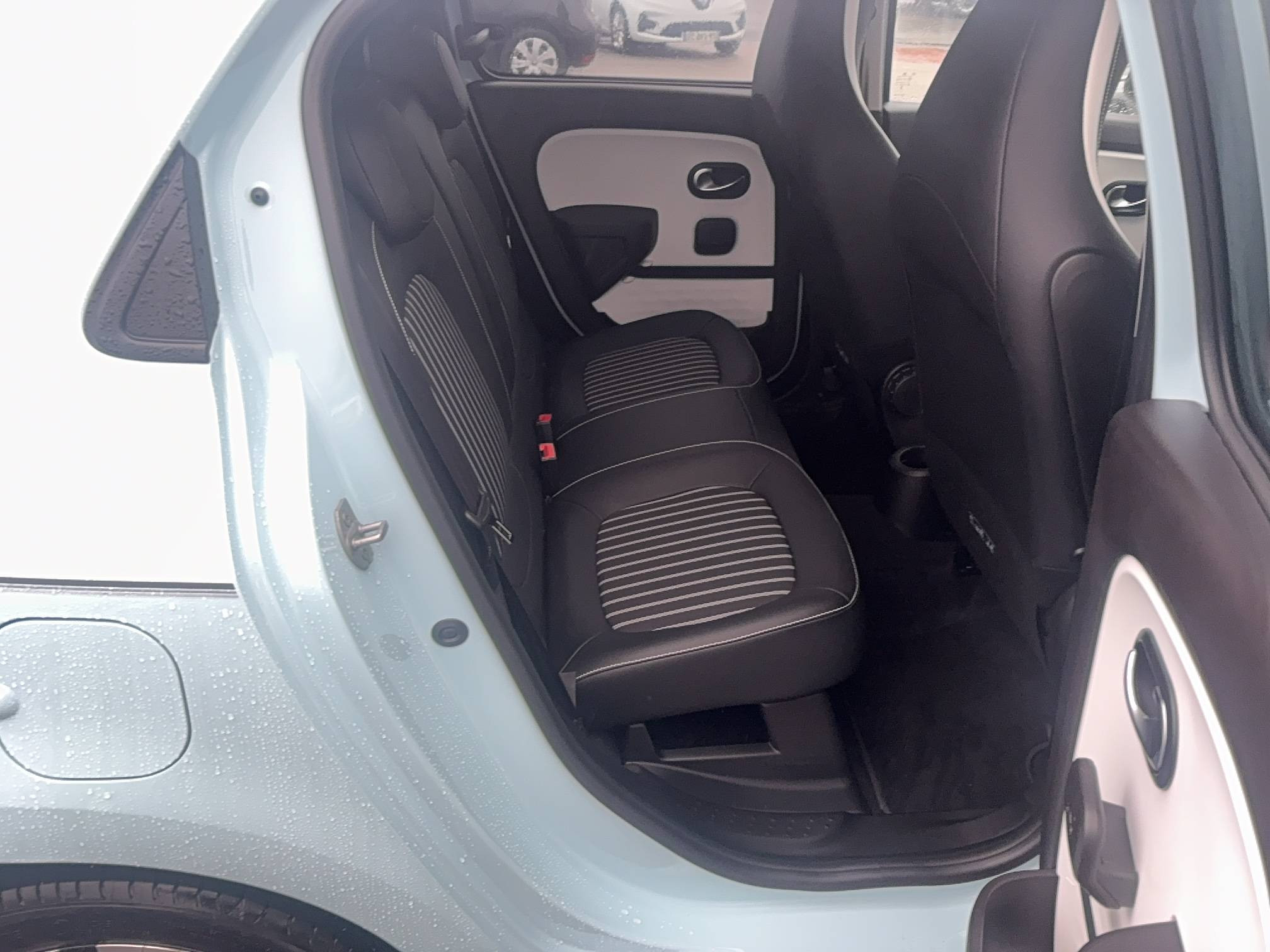 Vente en ligne Renault Twingo Electrique Twingo III E-Tech au prix de 14 890 €