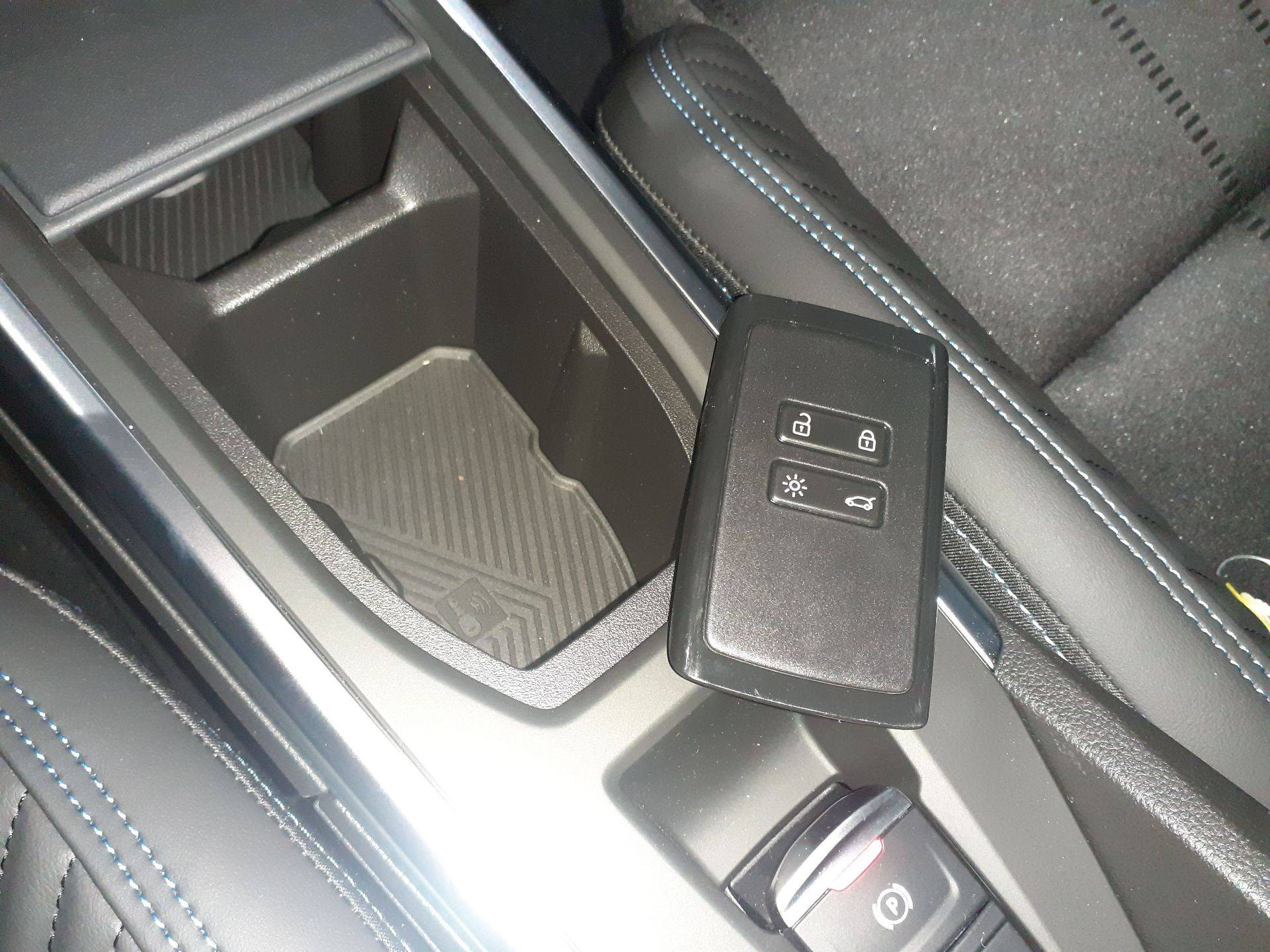 Vente en ligne Renault Clio 6 Clio E-Tech full hybrid 160 ch au prix de 30 150 €