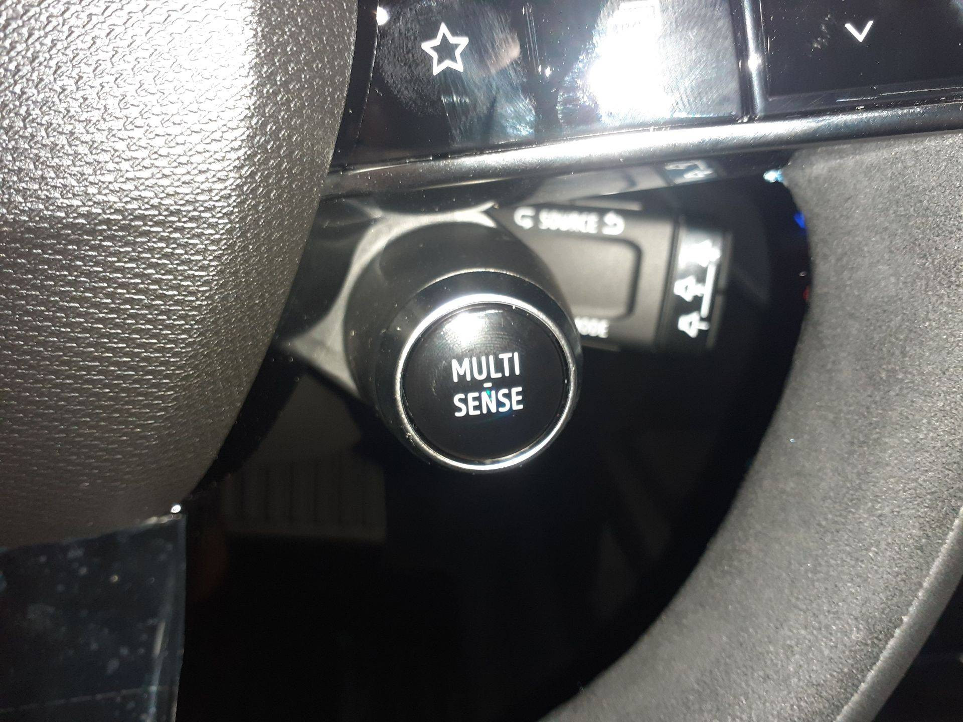 Vente en ligne Renault Clio 6 Clio E-Tech full hybrid 160 ch au prix de 30 150 €