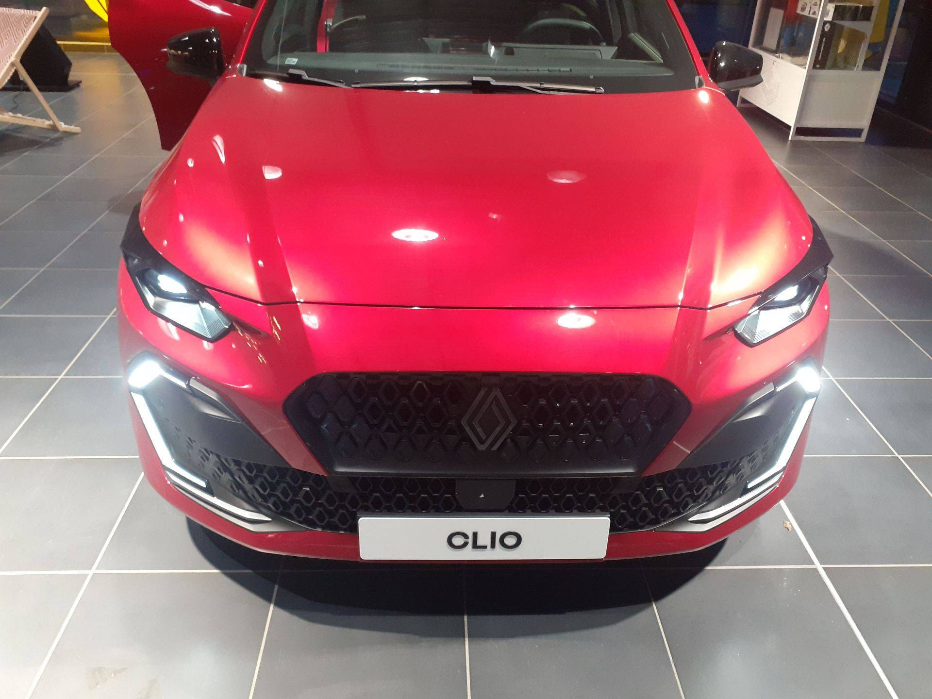 Vente en ligne Renault Clio 6 Clio E-Tech full hybrid 160 ch au prix de 30 150 €