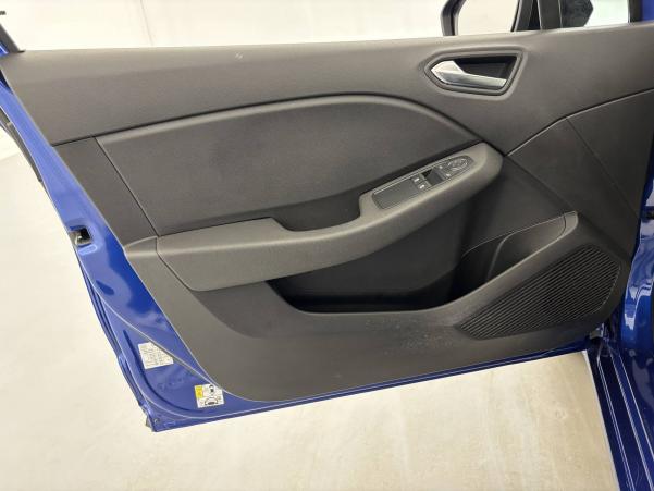 Vente en ligne Renault Clio 5 Clio TCe 90 au prix de 15 470 €