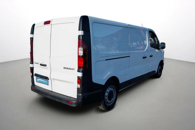 Vente en ligne Renault Trafic 3 Fourgon TRAFIC FGN L2H1 3000 KG BLUE DCI 130 au prix de 23 650 €