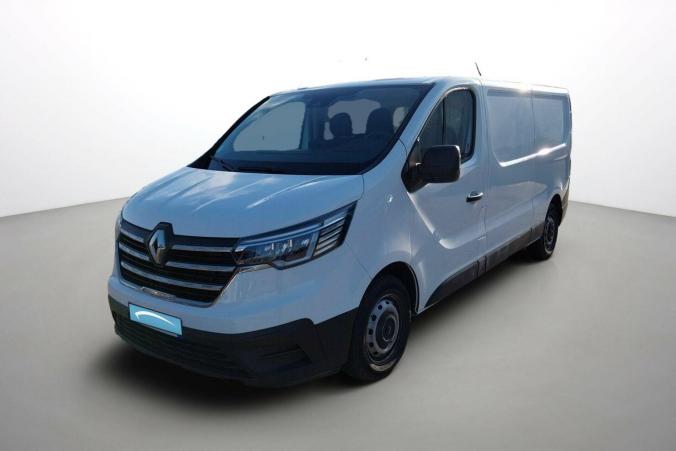 Vente en ligne Renault Trafic 3 Fourgon TRAFIC FGN L2H1 3000 KG BLUE DCI 130 au prix de 23 650 €