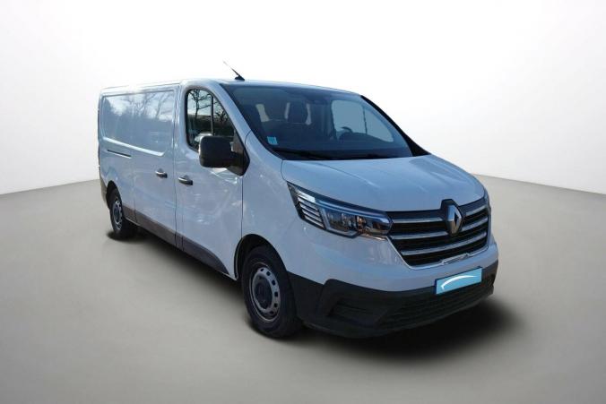 Vente en ligne Renault Trafic 3 Fourgon TRAFIC FGN L2H1 3000 KG BLUE DCI 130 au prix de 23 650 €