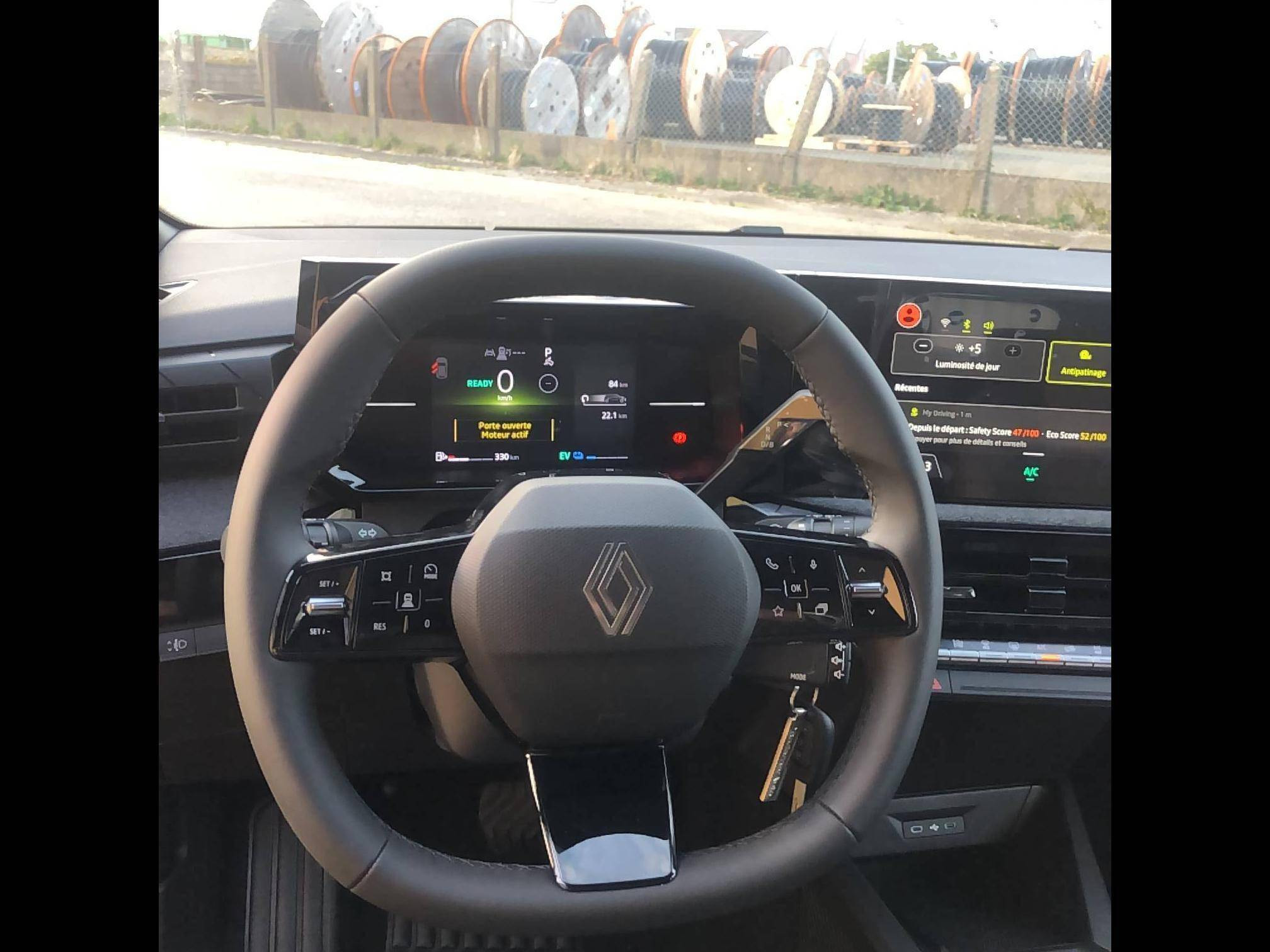 Vente en ligne Renault Clio 6 Clio E-Tech full hybrid 160 ch au prix de 24 490 €