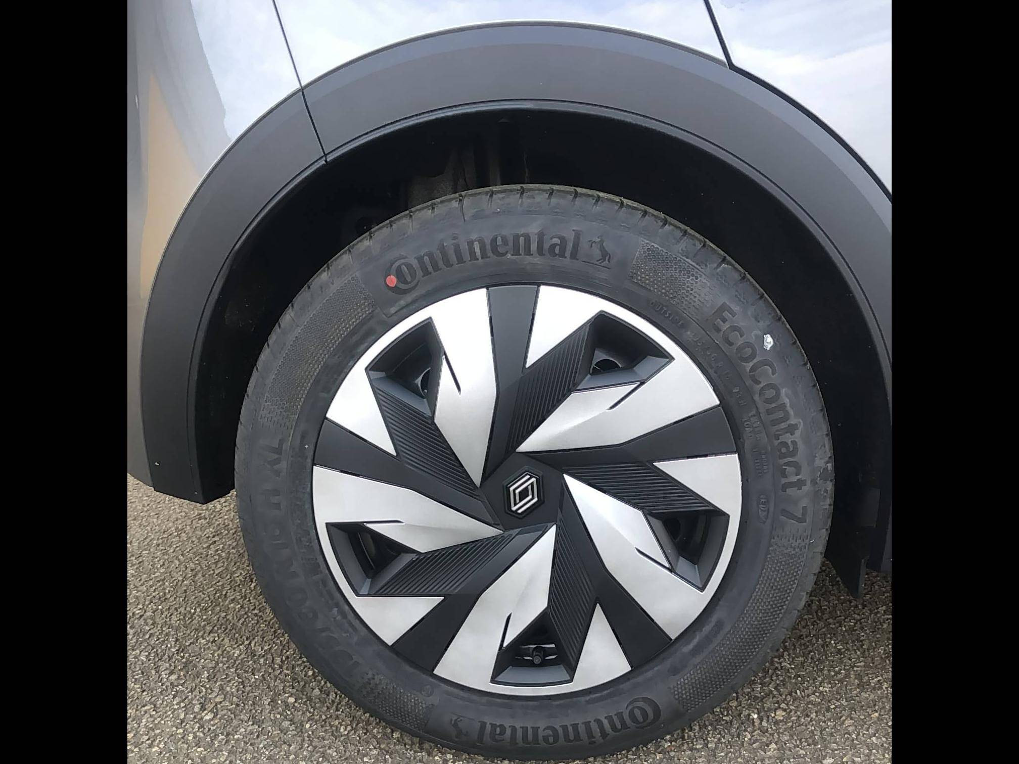 Vente en ligne Renault Clio 6 Clio E-Tech full hybrid 160 ch au prix de 24 490 €