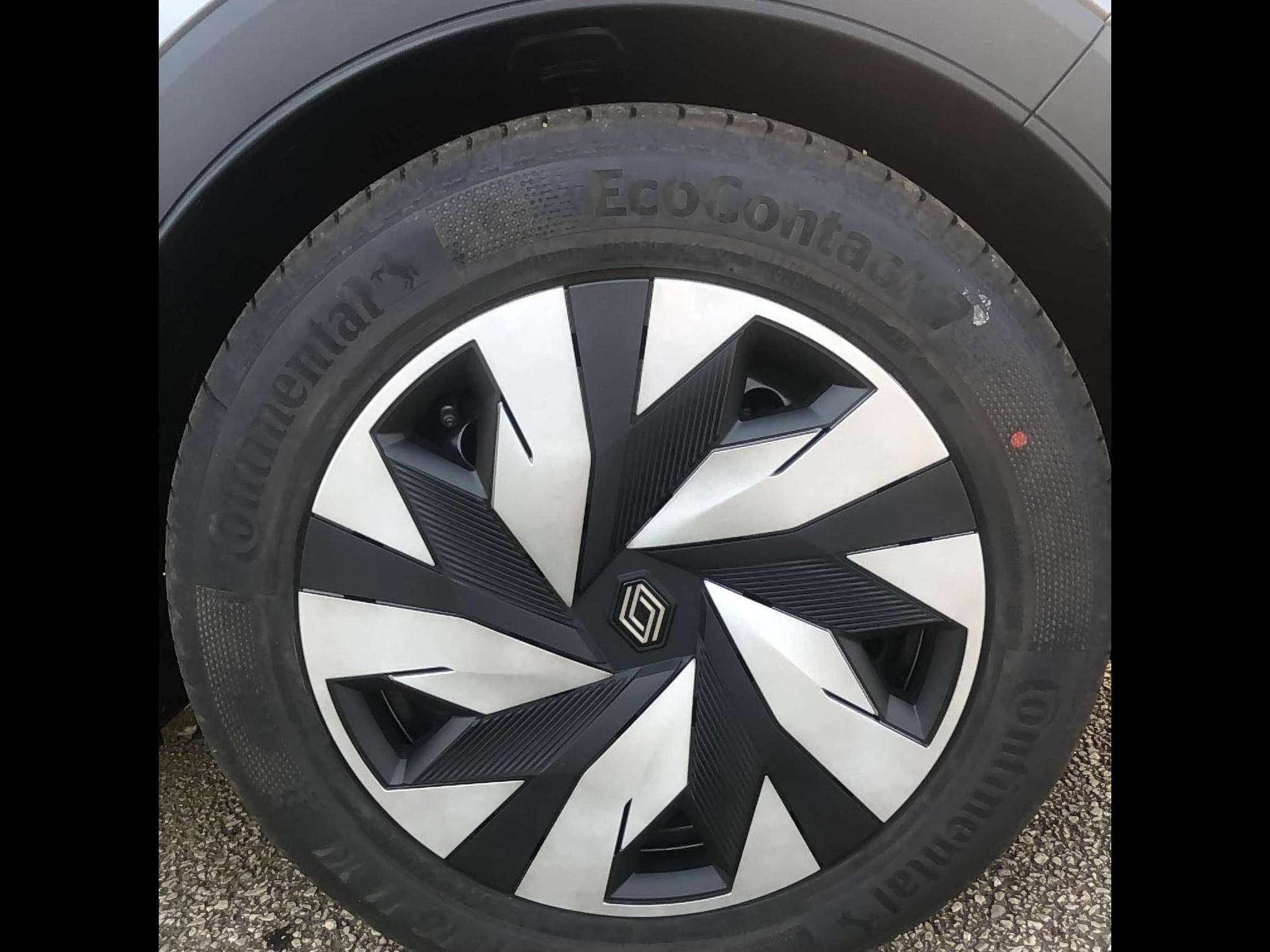 Vente en ligne Renault Clio 6 Clio E-Tech full hybrid 160 ch au prix de 24 490 €