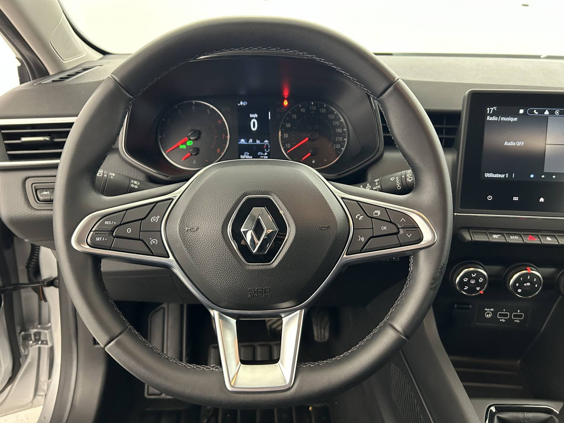 Vente en ligne Renault Clio 5 Clio TCe 90 au prix de 15 990 €