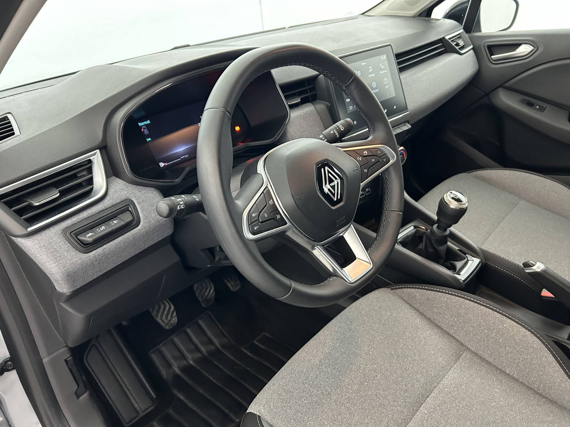 Vente en ligne Renault Clio 5 Clio TCe 90 au prix de 15 990 €