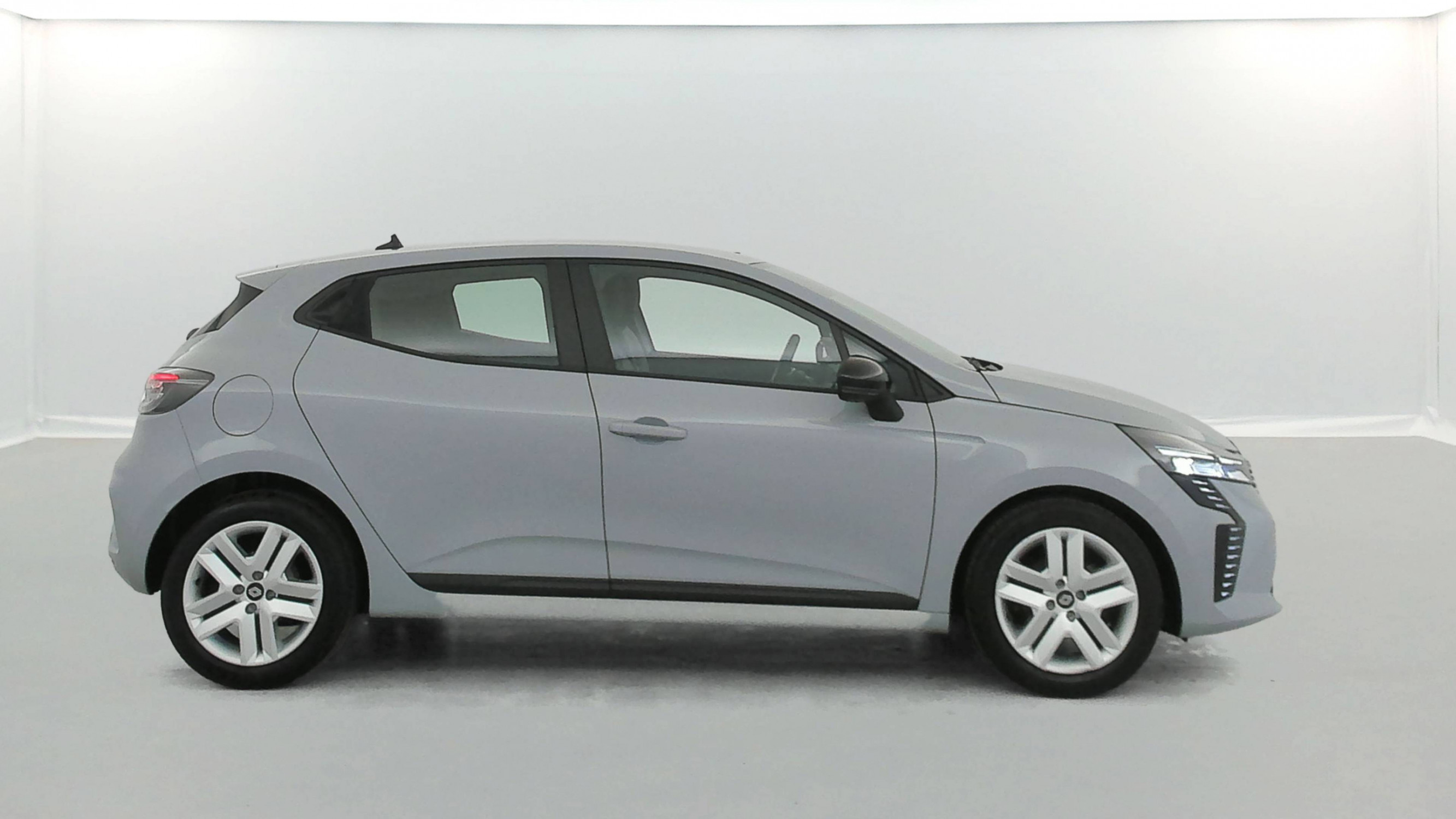 Vente en ligne Renault Clio 5 Clio TCe 90 au prix de 15 990 €