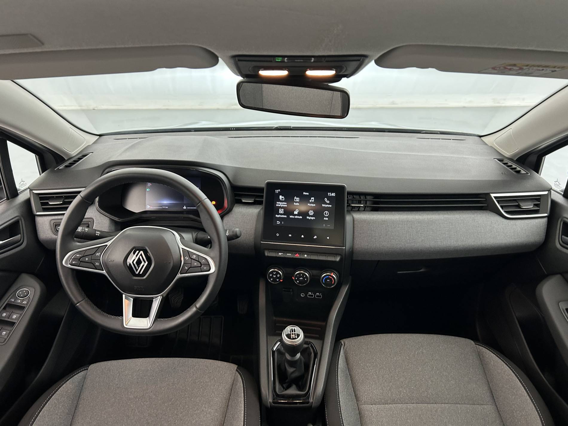 Vente en ligne Renault Clio 5 Clio TCe 90 au prix de 15 990 €