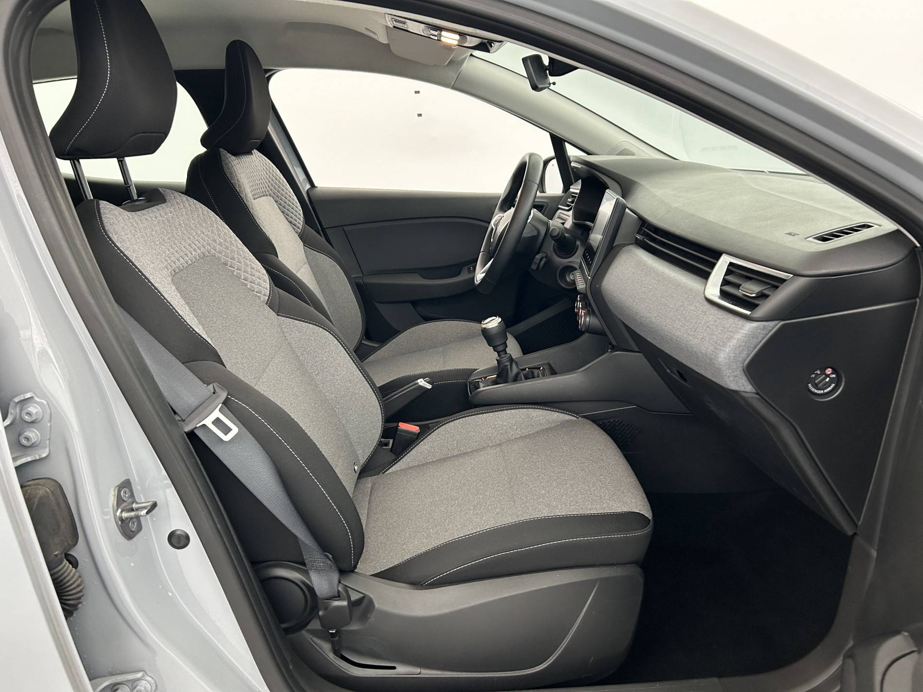 Vente en ligne Renault Clio 5 Clio TCe 90 au prix de 15 990 €