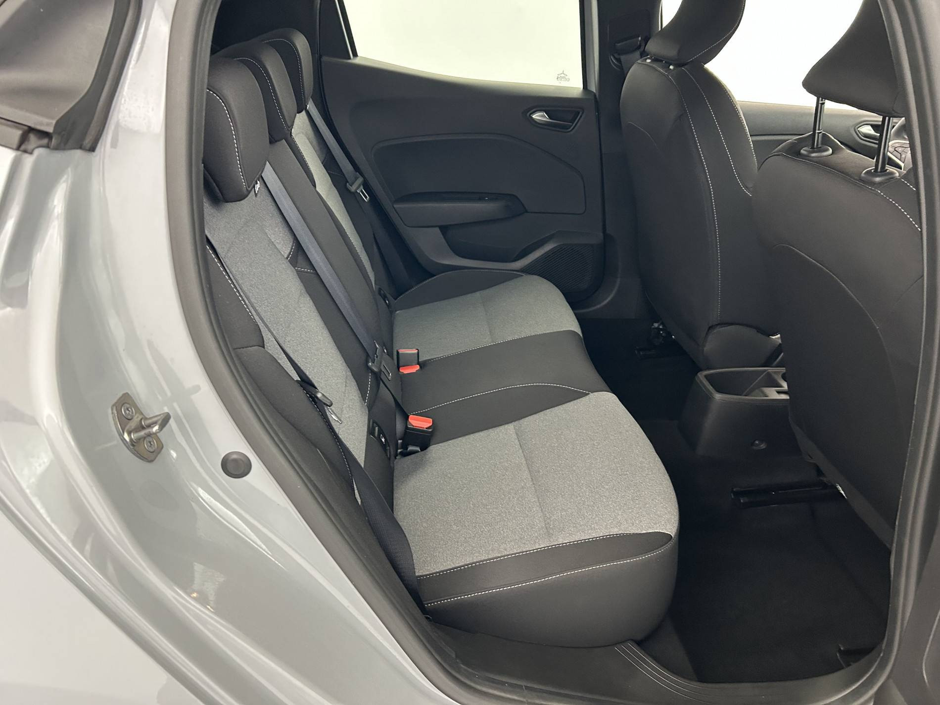 Vente en ligne Renault Clio 5 Clio TCe 90 au prix de 15 990 €