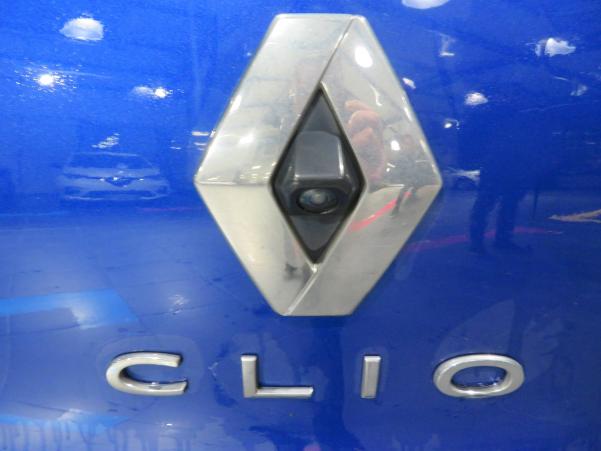 Vente en ligne Renault Clio 5 Clio E-Tech 140 - 21N au prix de 22 990 €