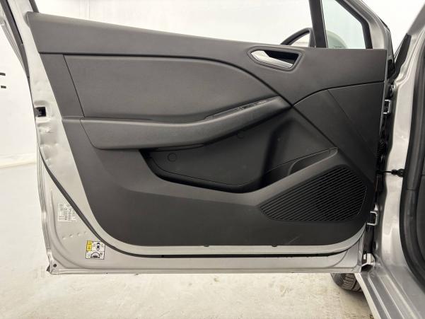 Vente en ligne Renault Clio 5 Clio TCe 100 au prix de 13 970 €