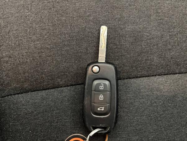 Vente en ligne Renault Clio 5 Clio TCe 100 au prix de 13 970 €