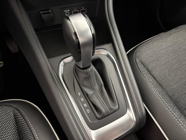 Vente en ligne Renault Captur  TCe 130 EDC FAP au prix de 18 560 €