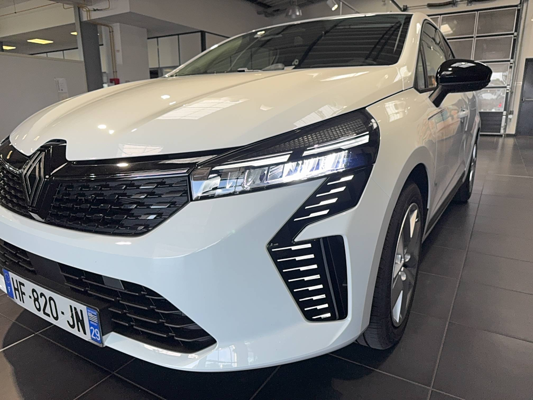 Vente en ligne Renault Clio 5 Clio Eco-G 100 ch GSR2 au prix de 18 990 €