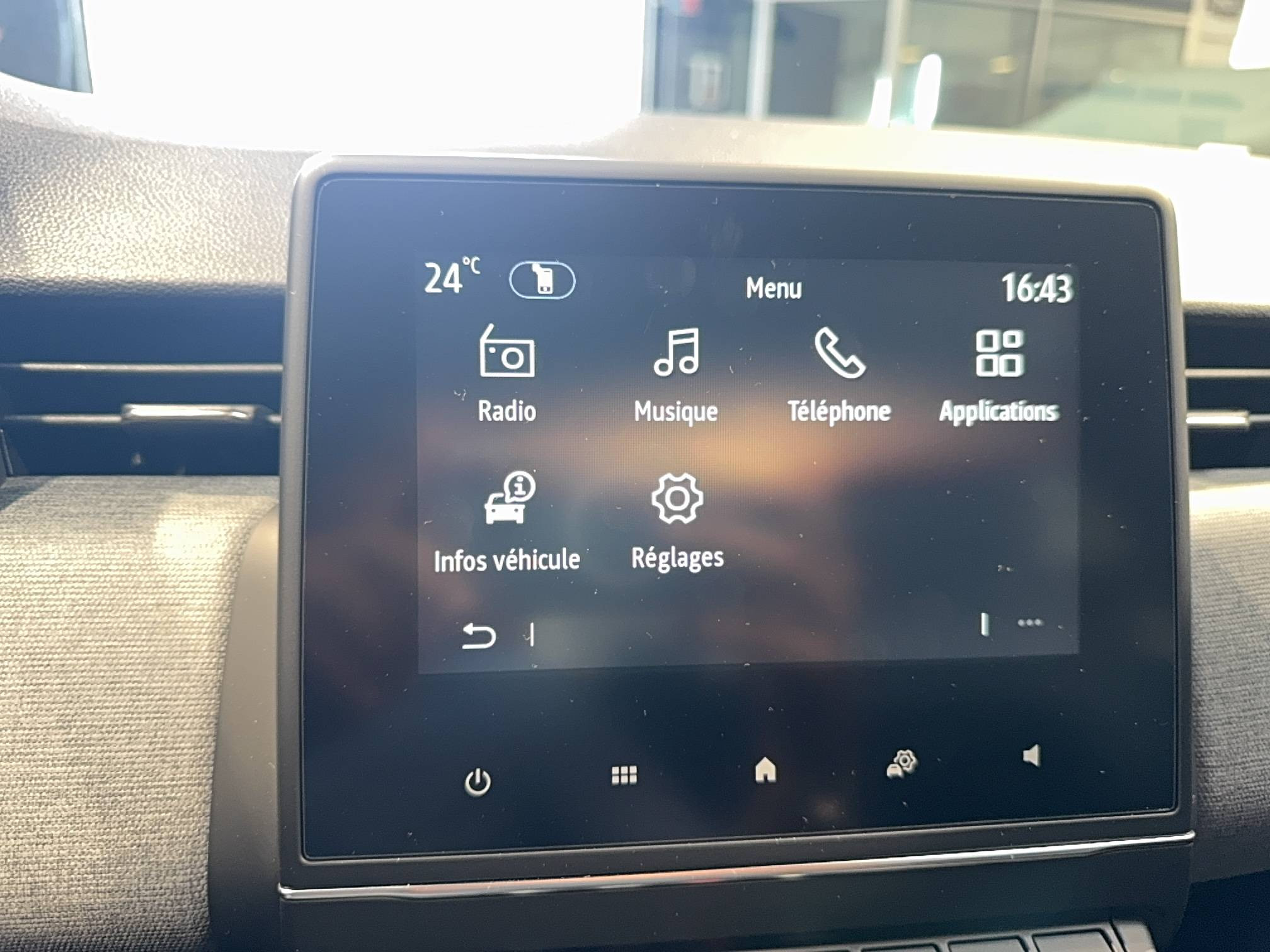 Vente en ligne Renault Clio 5 Clio Eco-G 100 ch GSR2 au prix de 18 990 €