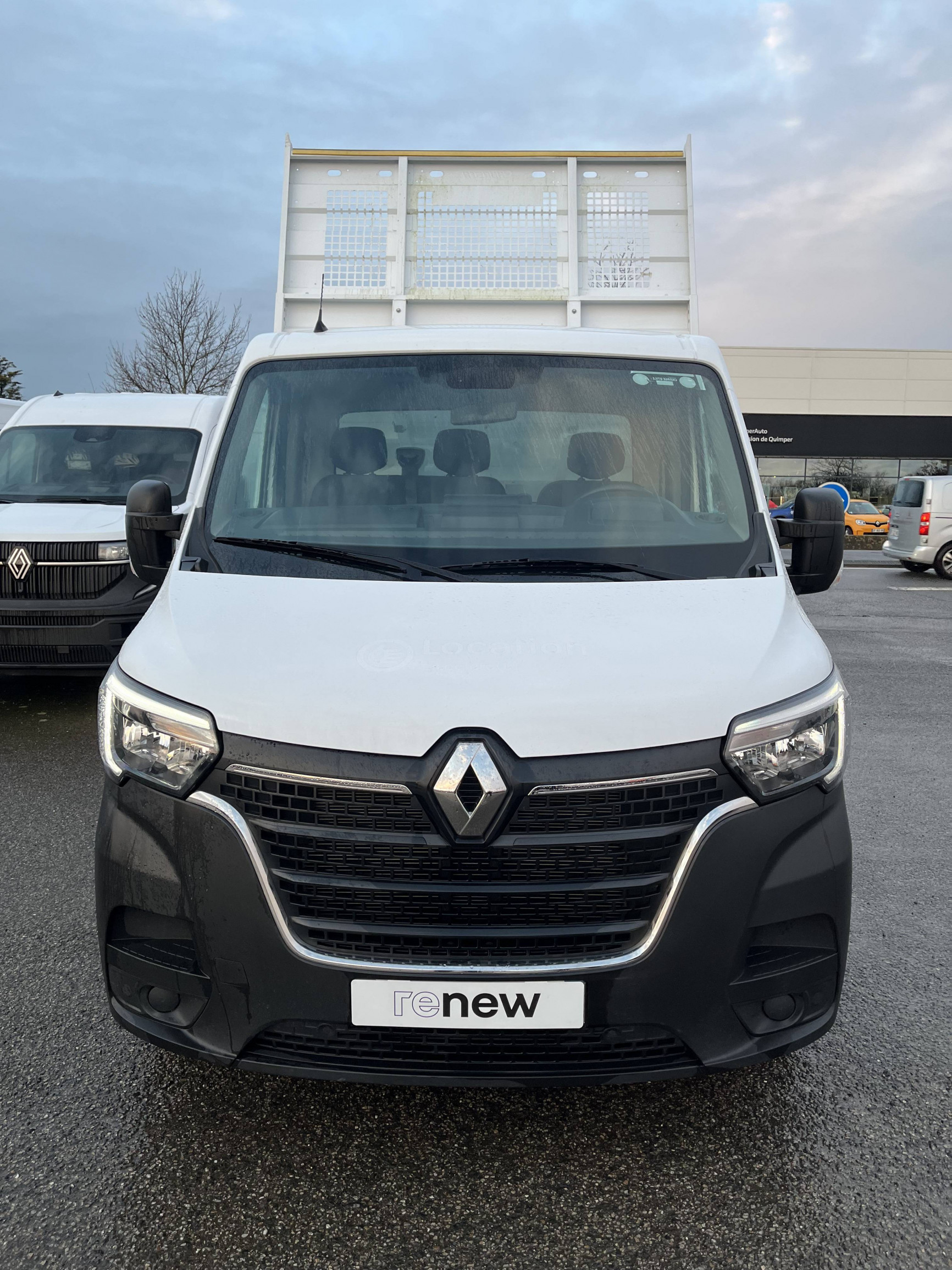 Vente en ligne Renault Master 3 Châssis Cabine MASTER BENNE CC PROP RJ3500 L2 PAFC BLUE DCI 130 EURO VI au prix de 34 990 €