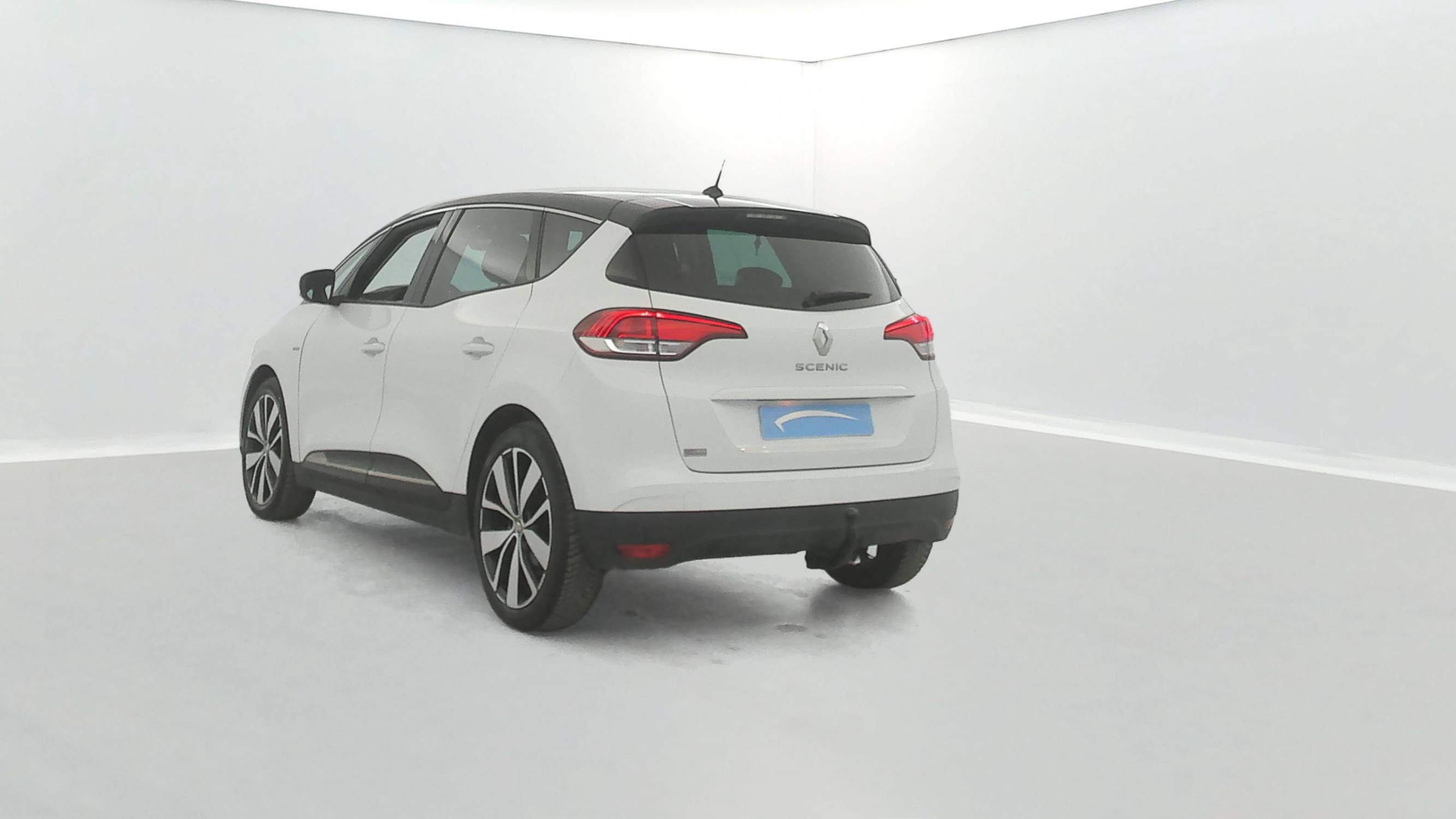 Vente en ligne Renault Scenic 4 Scenic Blue dCi 120 au prix de 16 890 €