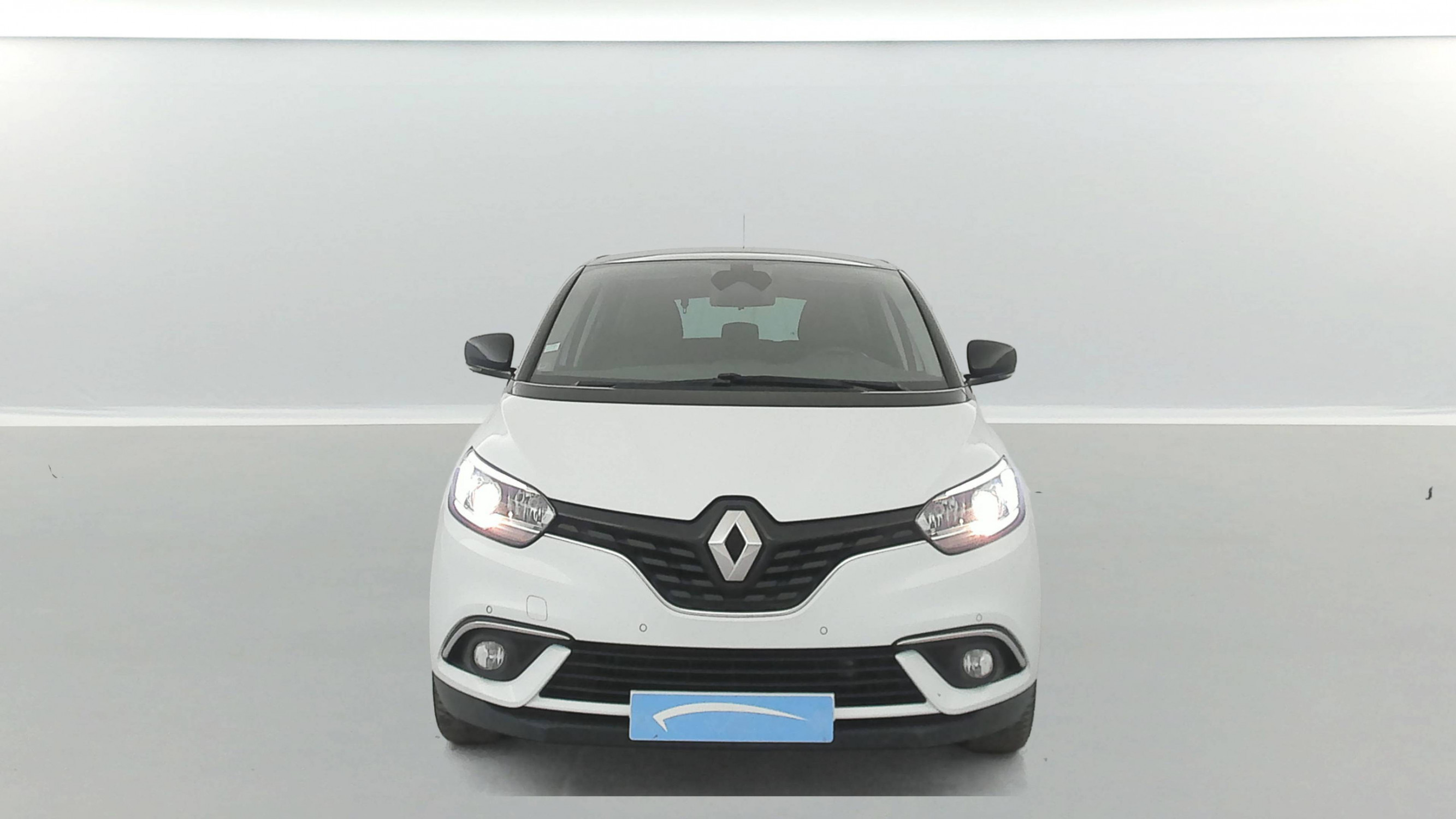 Vente en ligne Renault Scenic 4 Scenic Blue dCi 120 au prix de 16 890 €