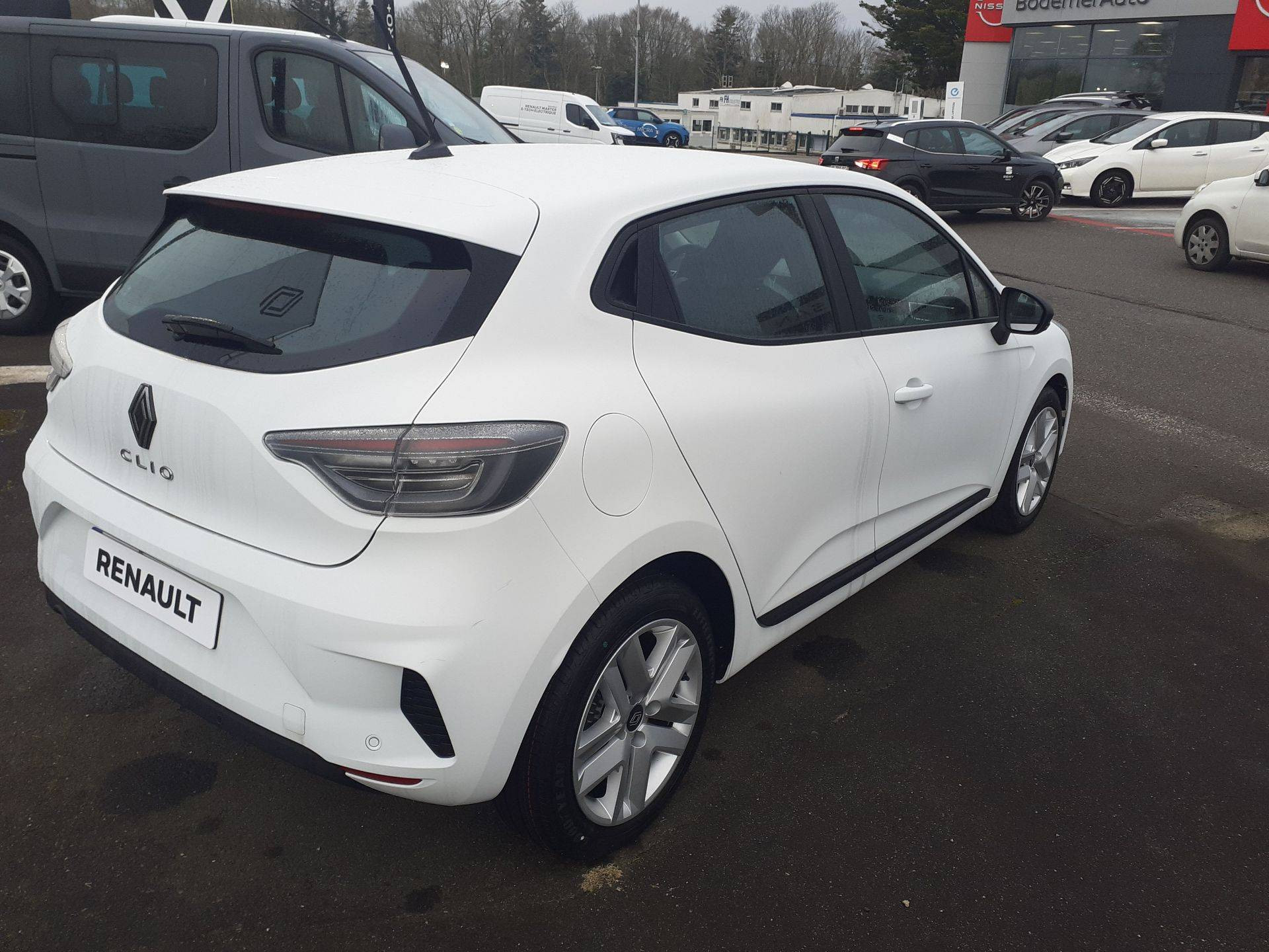 Vente en ligne Renault Clio 5 Clio Eco-G 100 ch GSR2 au prix de 18 990 €