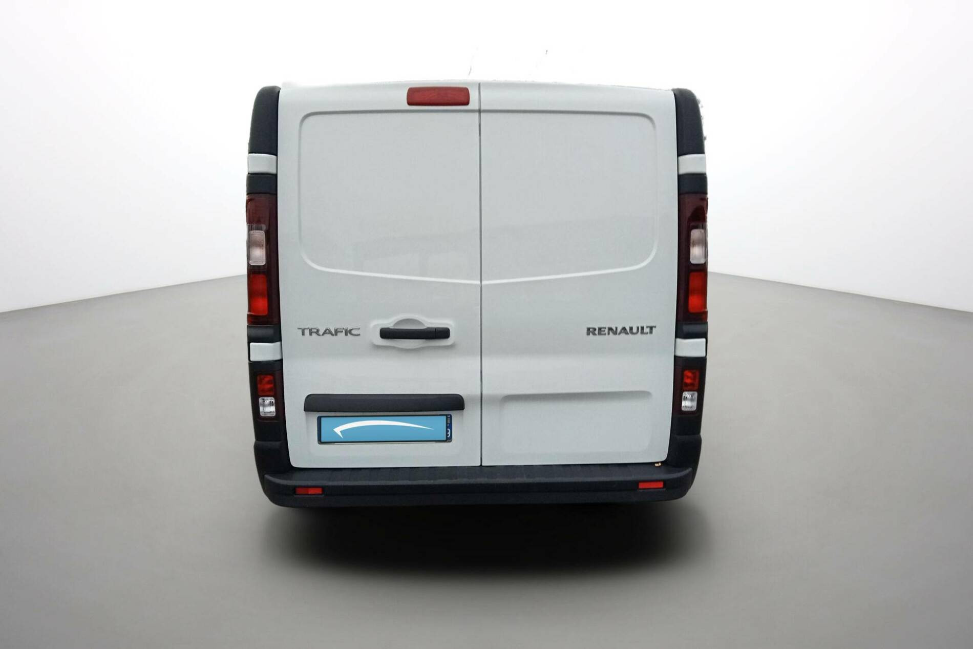 Vente en ligne Renault Trafic 3 Fourgon TRAFIC FGN L1H1 3T BLUE DCI 130 GSR2 au prix de 25 890 €