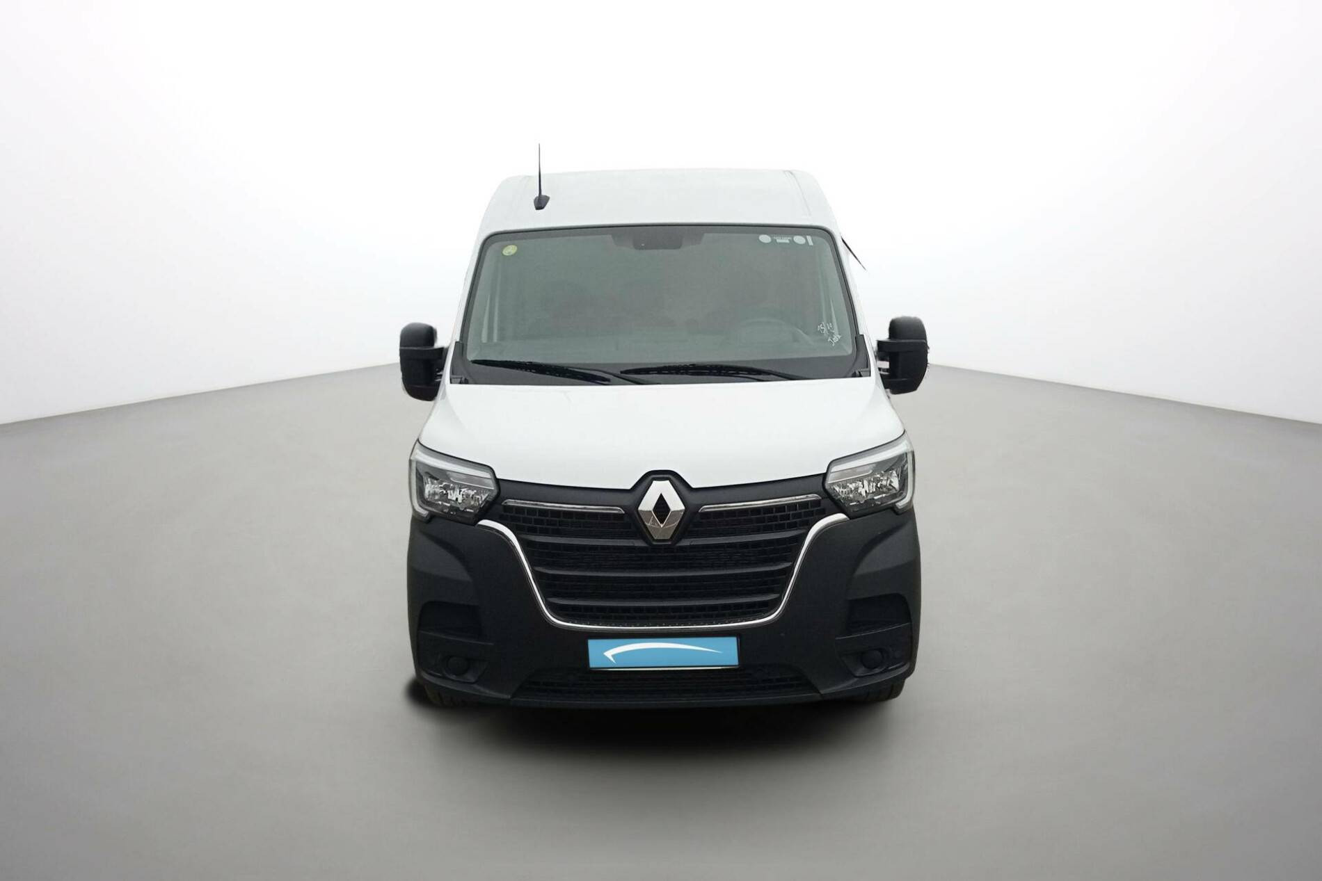 Vente en ligne Renault Master Fourgon MASTER FGN TRAC F3500 L2H2 BLUE DCI 135 au prix de 28 890 €