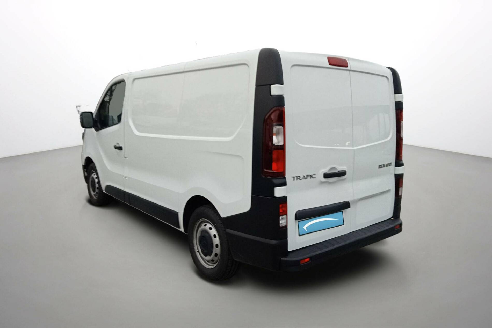 Vente en ligne Renault Trafic 3 Fourgon TRAFIC FGN L1H1 3T BLUE DCI 130 GSR2 au prix de 25 890 €