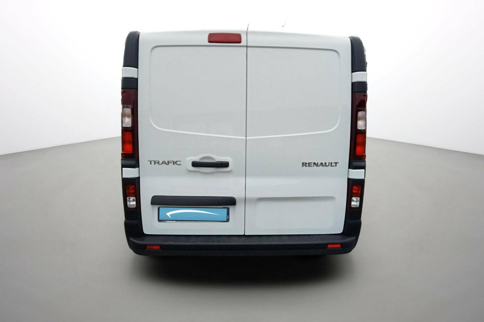 Vente en ligne Renault Trafic 3 Fourgon TRAFIC FGN L1H1 3T BLUE DCI 130 GSR2 au prix de 25 890 €