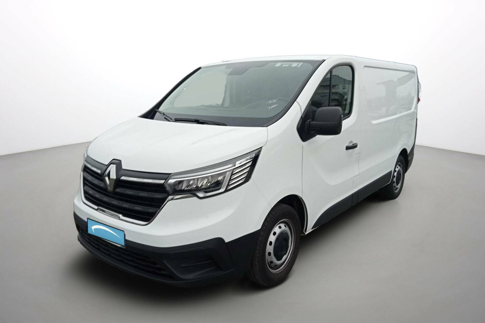 Vente en ligne Renault Trafic 3 Fourgon TRAFIC FGN L1H1 3T BLUE DCI 130 GSR2 au prix de 25 890 €