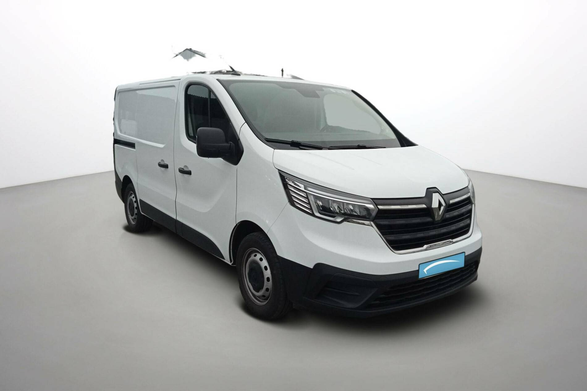 Vente en ligne Renault Trafic 3 Fourgon TRAFIC FGN L1H1 3T BLUE DCI 130 GSR2 au prix de 25 890 €