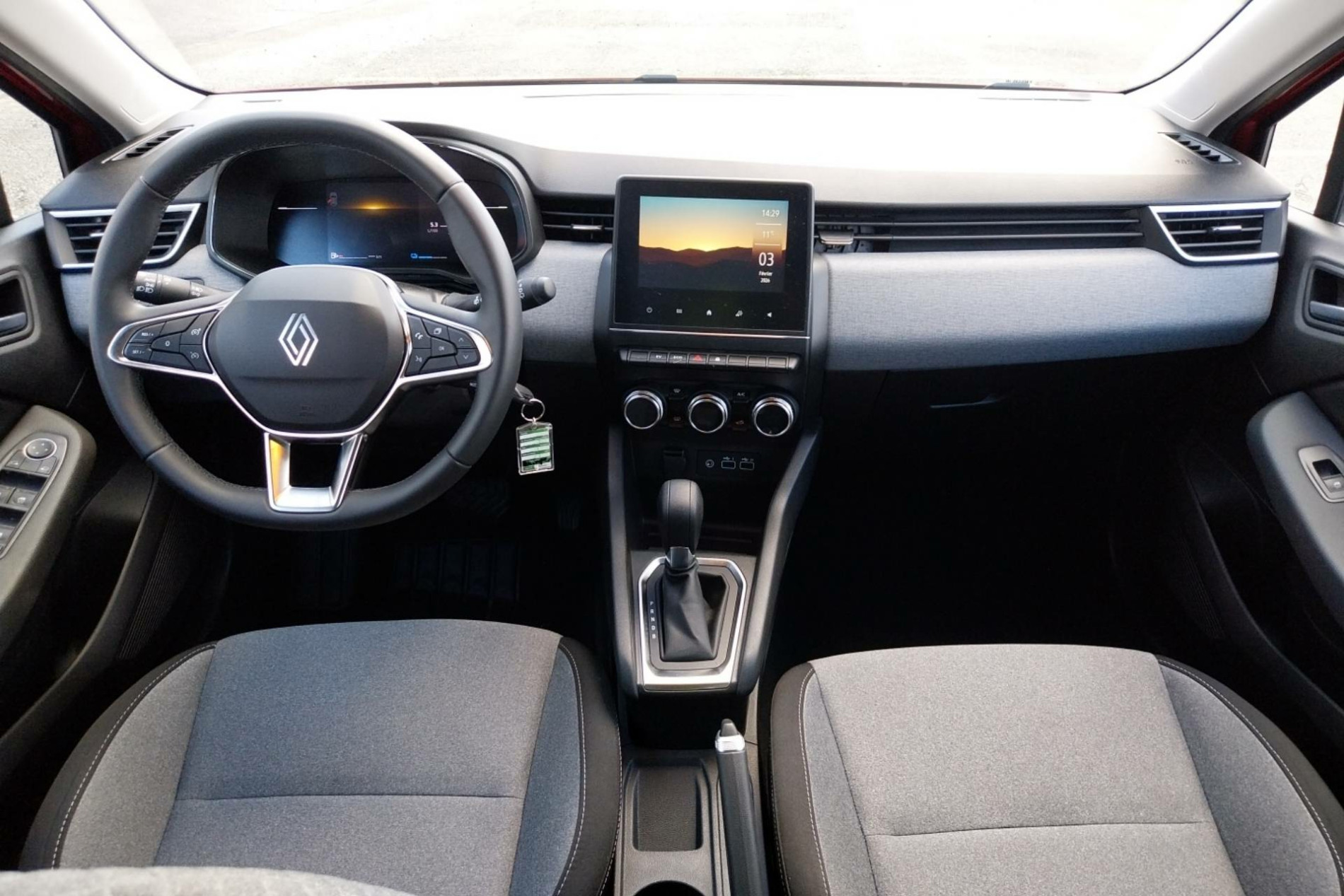 Vente en ligne Renault Clio 5 Clio E-Tech full hybrid 145 ch GSR2 au prix de 19 990 €