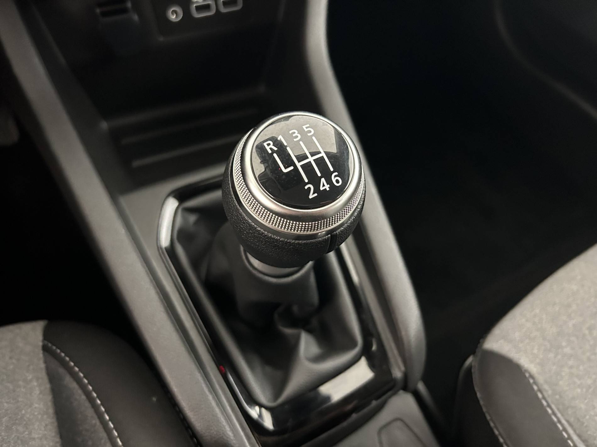 Vente en ligne Renault Clio 5 Clio TCe 90 au prix de 16 490 €