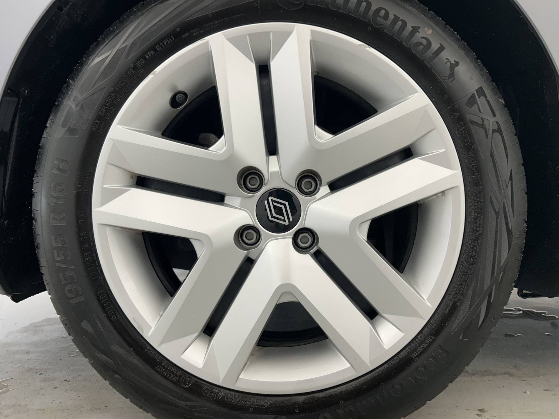 Vente en ligne Renault Clio 5 Clio TCe 90 au prix de 16 490 €