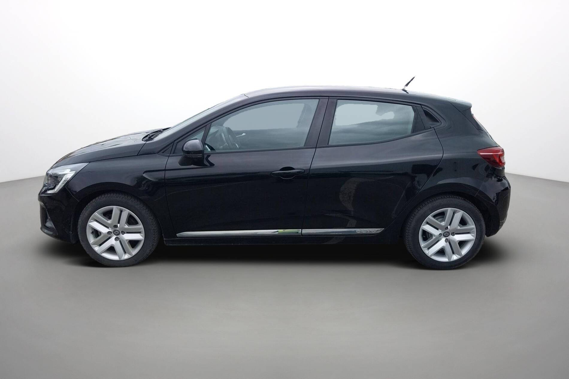 Vente en ligne Renault Clio 5 Clio E-Tech 140 - 21N au prix de 13 890 €