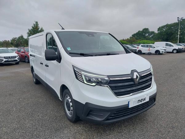 Vente en ligne Renault Trafic 3 Fourgon TRAFIC FGN L2H1 3000 KG BLUE DCI 130 au prix de 22 970 €