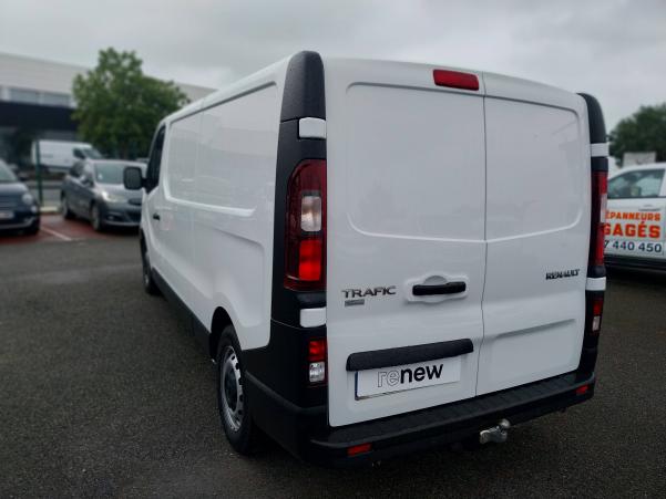 Vente en ligne Renault Trafic 3 Fourgon TRAFIC FGN L2H1 3000 KG BLUE DCI 130 au prix de 22 970 €